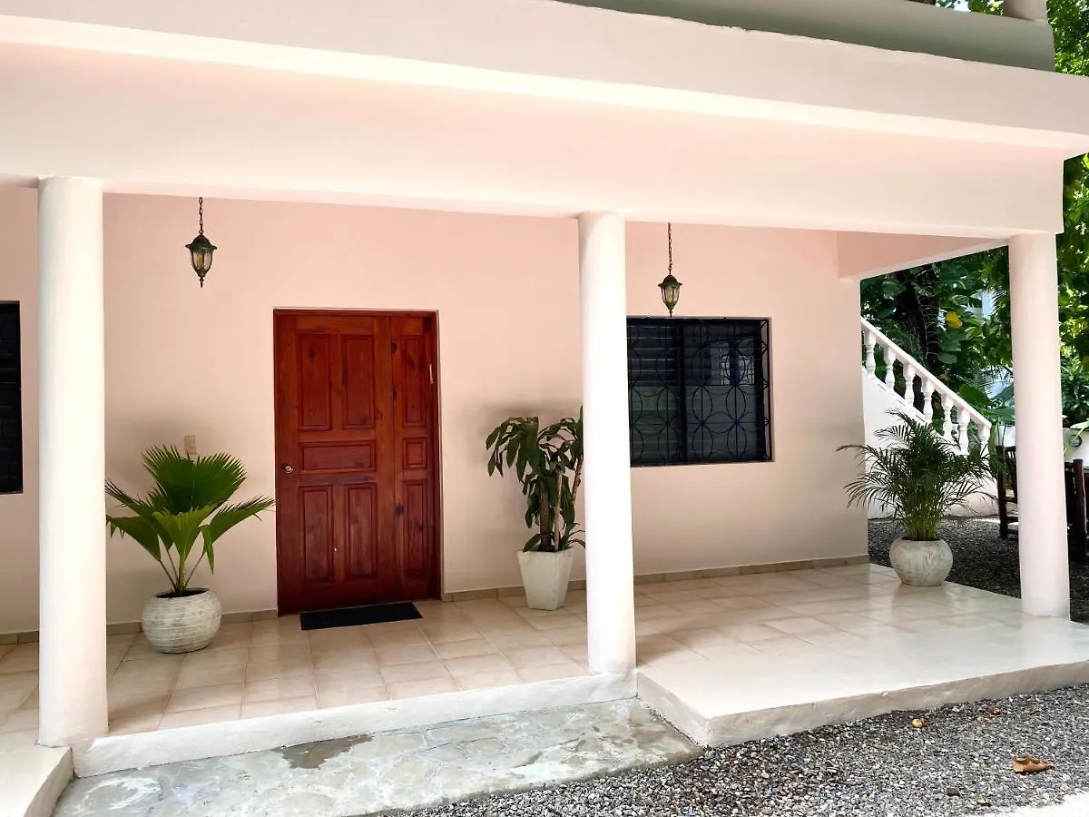 Hotel Alegria كاباريتي